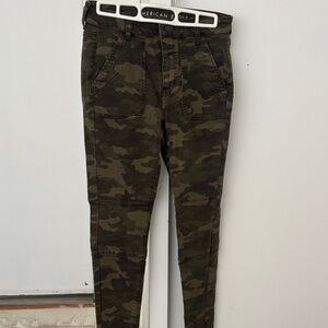 American Eagle Camo Skinny Pants
